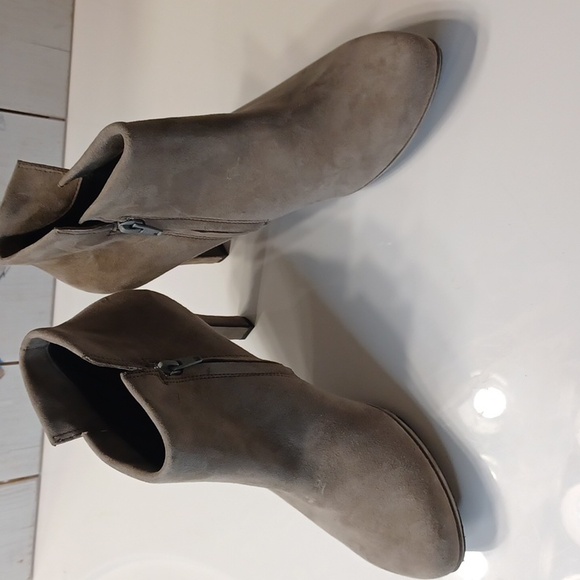 Paul Green NEW  Suave Gray Suede Boot Size UK 6/ US 8.5 - Picture 7 of 16